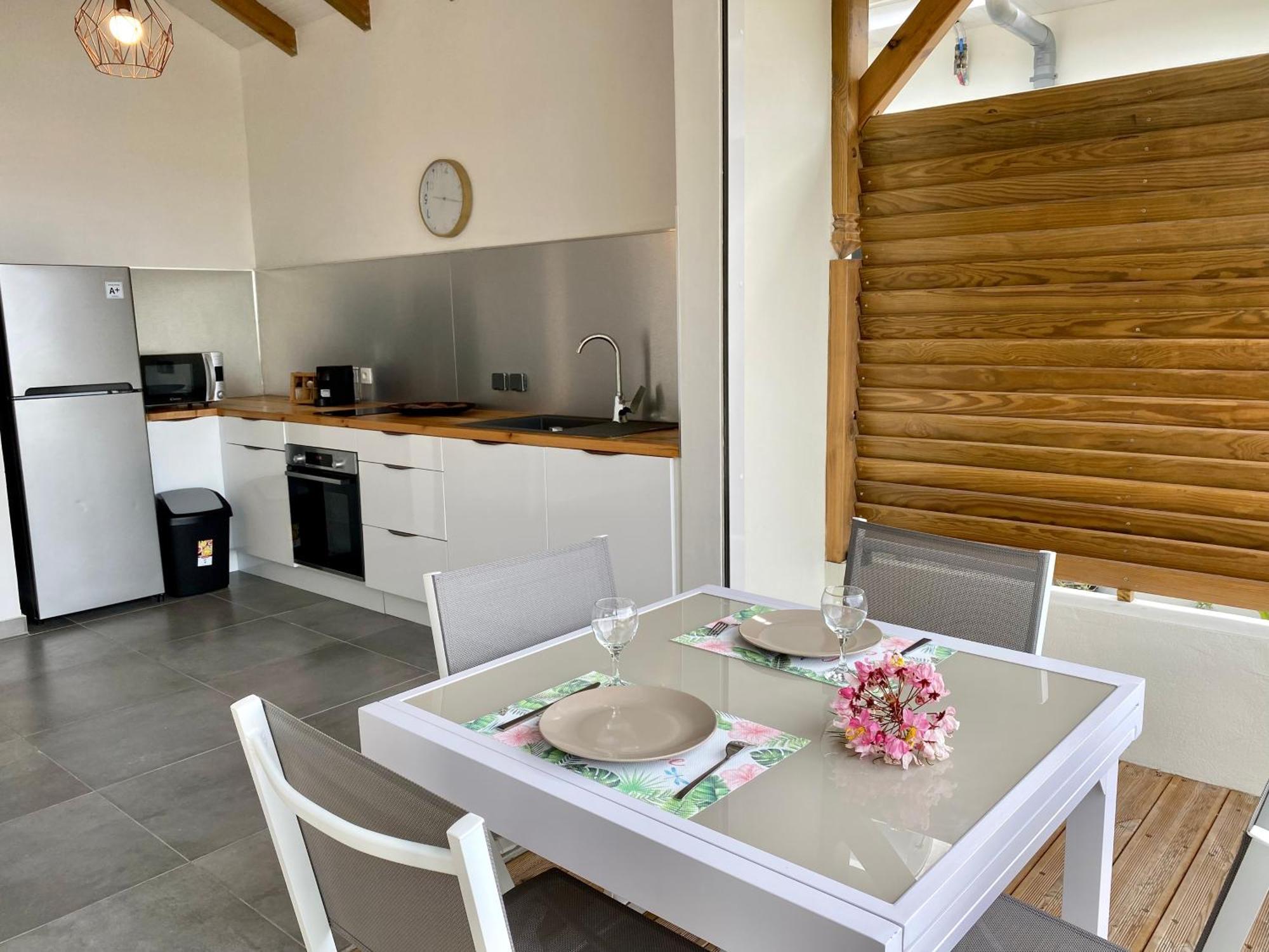 Vanille, A Proximite Des Plages, Idealement Situe Pour Visiter La Guadeloupe Le Gosier  Exteriör bild